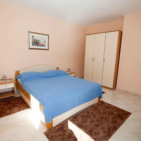 Petani Apartament *