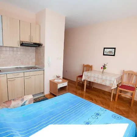 Petani Apartament *