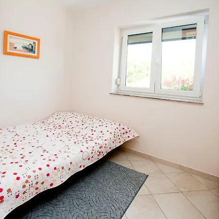 Petani Apartament