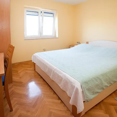 Petani Apartament *