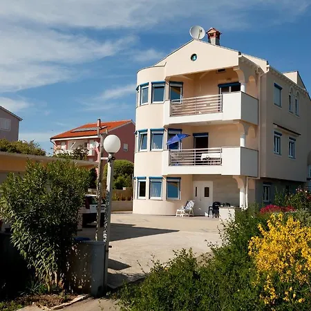Apartamento Petani Kožino