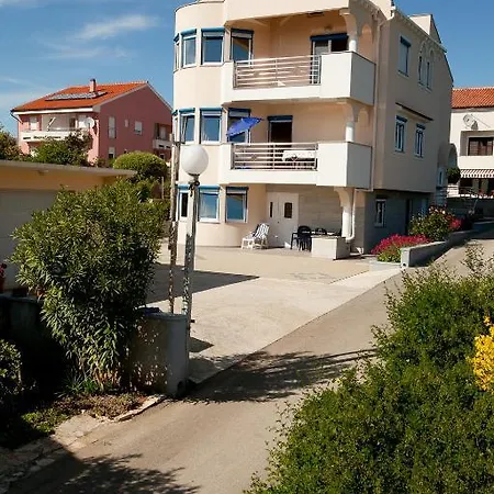 Petani Apartament *