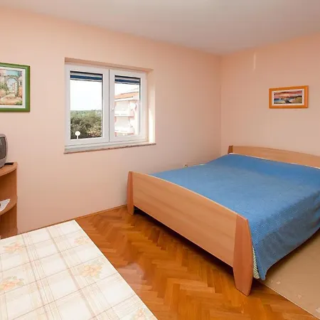 Apartament Petani